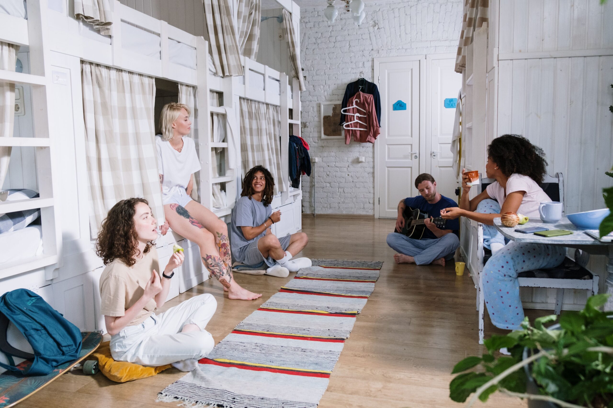 Guia dos Melhores Hostels na Europa: Como Escolher, Reservar e Chegar sem Estresse