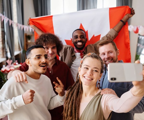 Incentivos de Trabalho no Canadá: Como Iniciar Seu Planejamento de Imigração